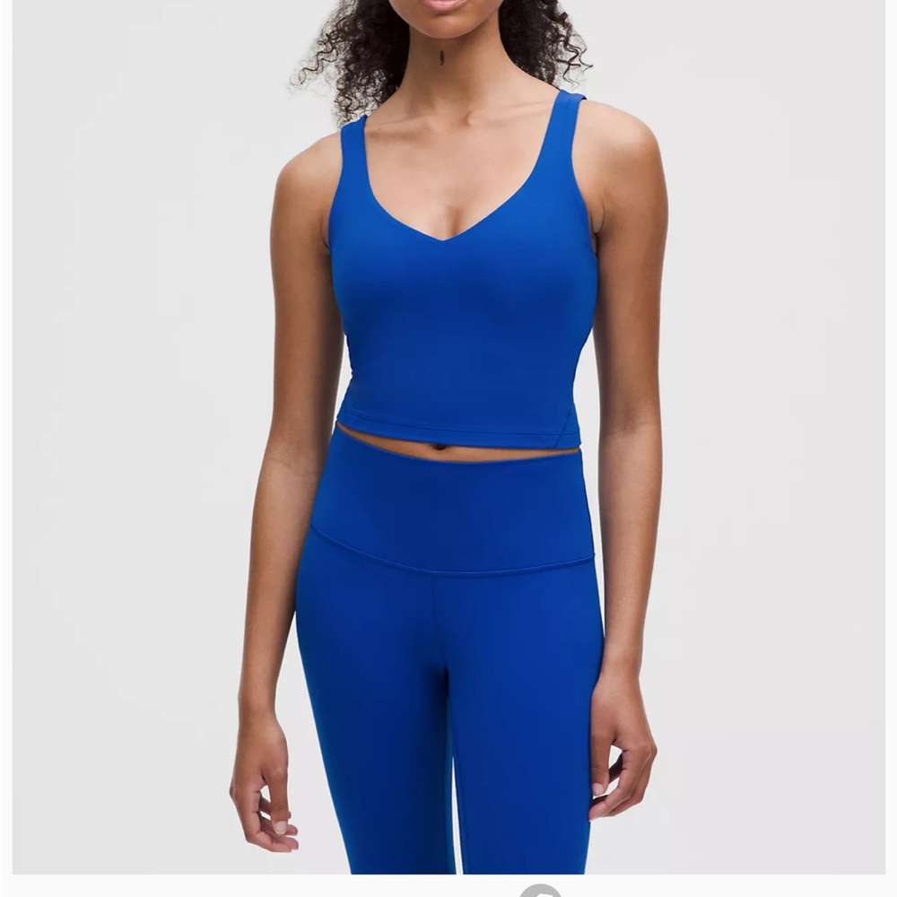 Lulu lemon Align tank size 6. Excellent condition! Bright Blue